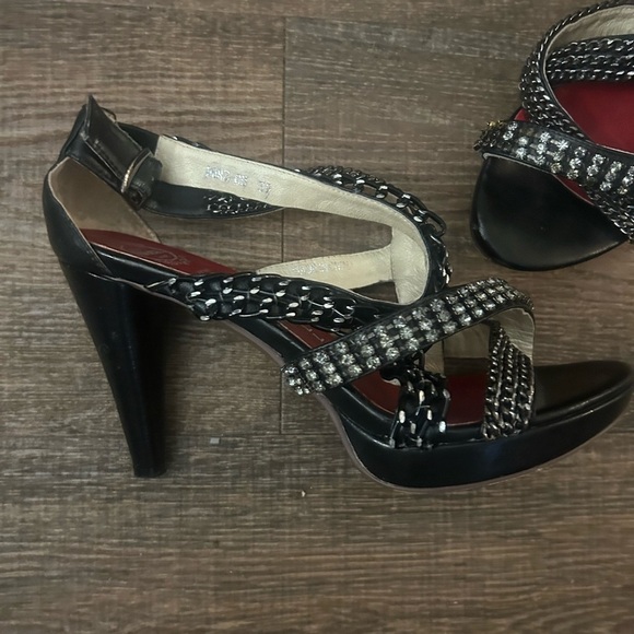 Jeffrey Campbell “Burbs Chain” 8.5 great condition worn twice heels (39 Euro sz) - Picture 10 of 14